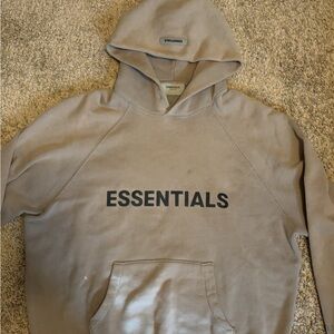 Essential sweatshirt